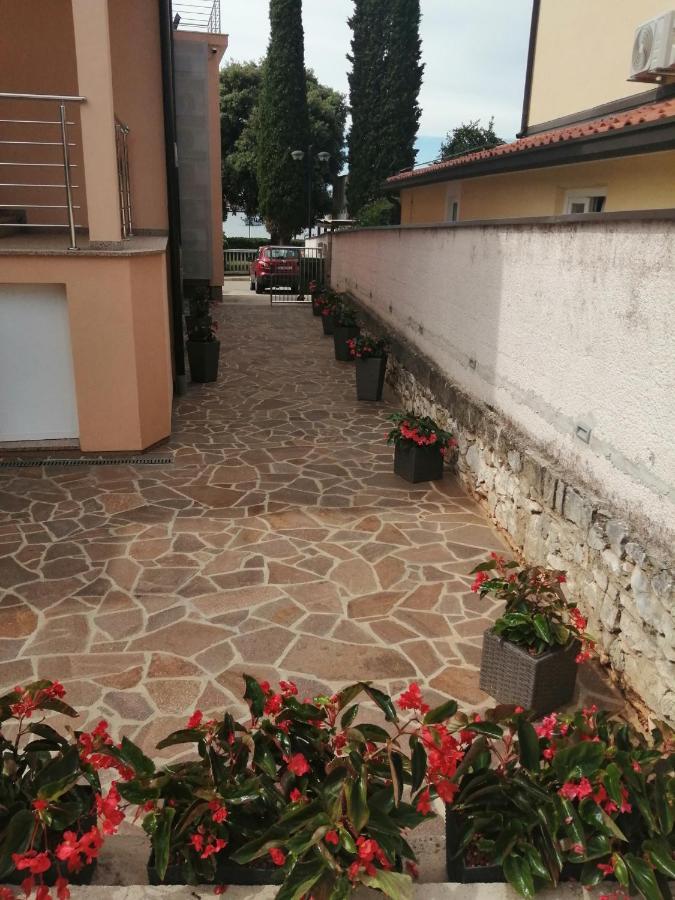 Apartments Villa Nona Umag Extérieur photo
