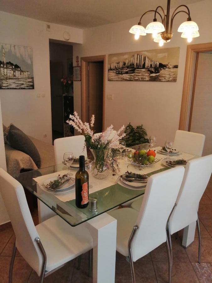 Apartments Villa Nona Umag Extérieur photo