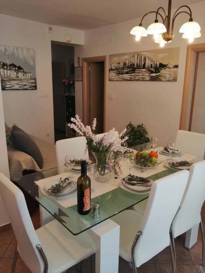 Apartments Villa Nona Umag Extérieur photo