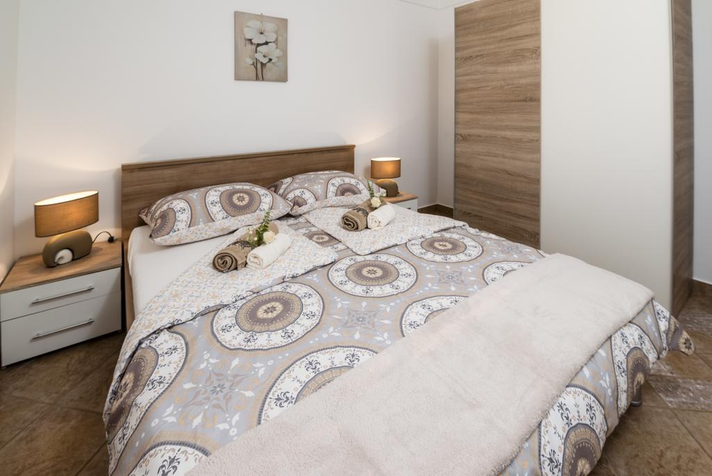 Apartments Villa Nona Umag Extérieur photo