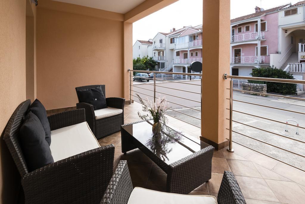 Apartments Villa Nona Umag Extérieur photo