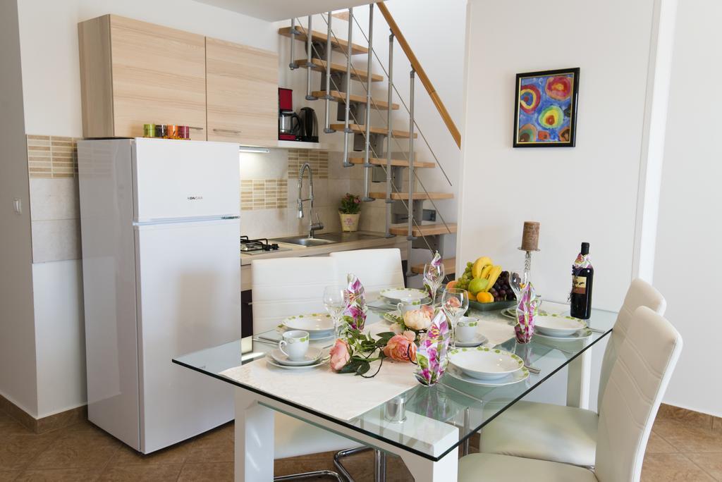 Apartments Villa Nona Umag Extérieur photo